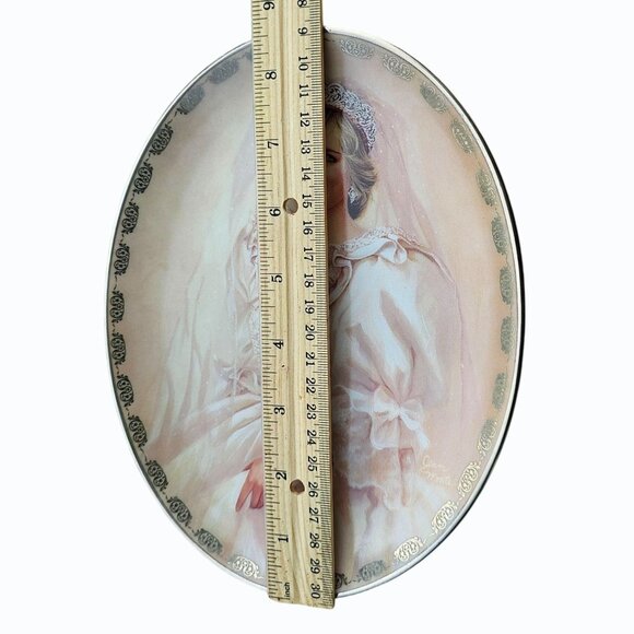 The People's Princess First Issue in the Diana: Queen of Our Hearts Collection - Picture 8 of 8